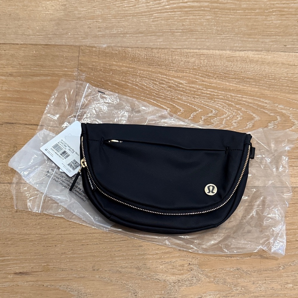 NWT Lululemon Black Gold Hardware Crossbody Bag, “All Night Festival Bag Micro”